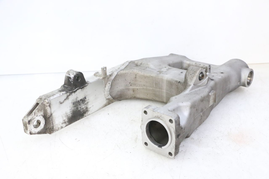 photo de SCHOMMELARM HONDA ST PAN EUROPEAN 1300 (2002 - 2013) - Bevestigingspunten