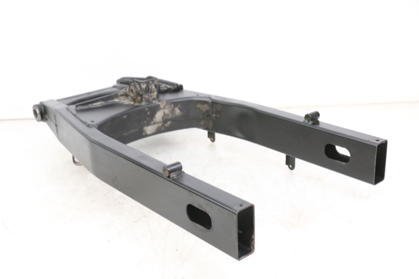 photo de SCHOMMELARM SUZUKI GSR 750 (2011 - 2017) - Bevestigingspunten