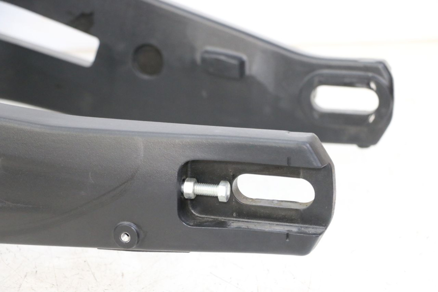 photo de SCHOMMELARM YAMAHA TRACER 7 700 (2020 - 2024) - Focus op structuur