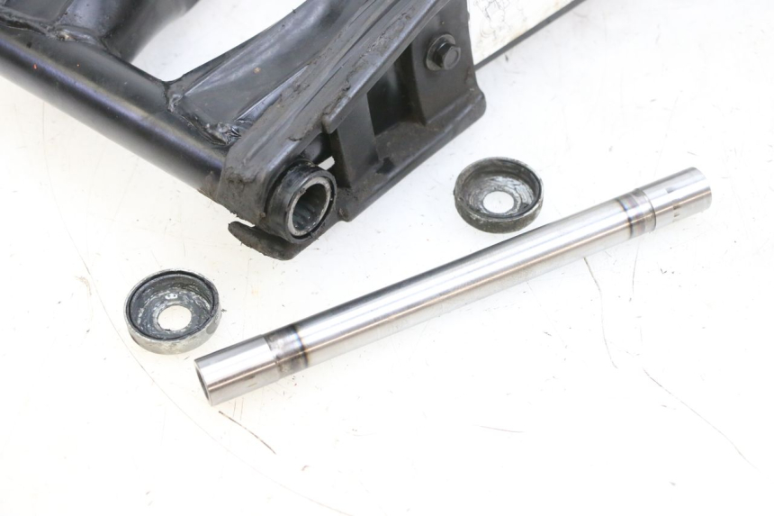 photo de SCHOMMELARM YAMAHA TZR 50 (2008 - 2016) - Bevestigingspunten