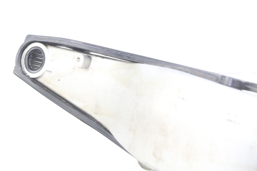 photo de SCHOMMELARM HONDA VFR FI RC46 800 (1998 - 2001) - Andere kijkhoek