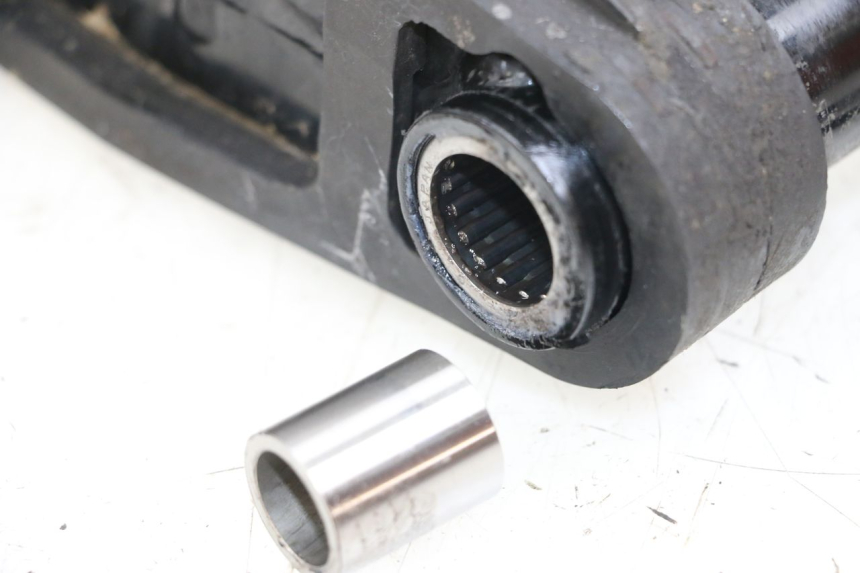 photo de SCHOMMELARM SUZUKI VL INTRUDER 125 (2004 - 2007) - Zoom op gebruiksstaat