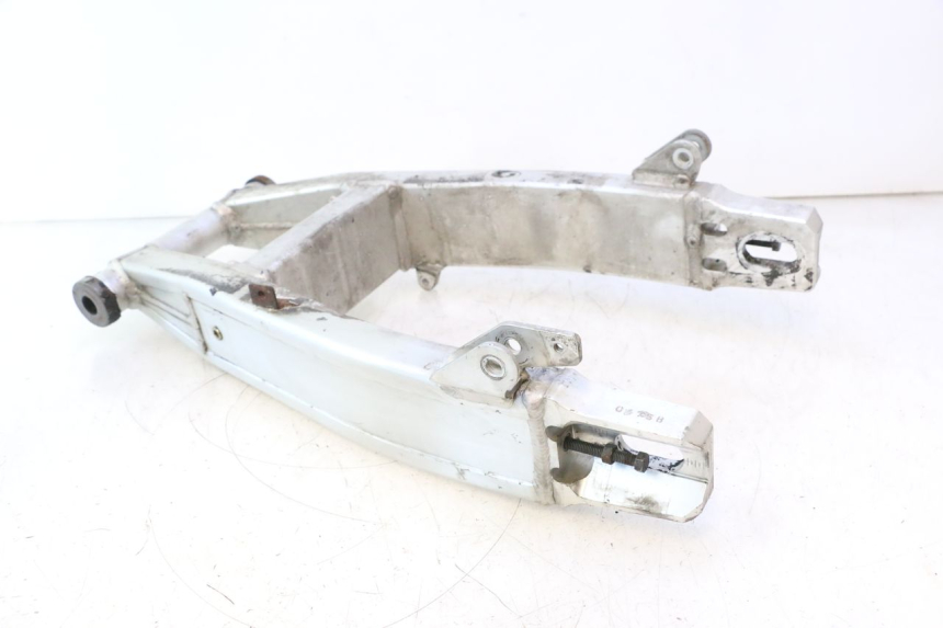 photo de SCHOMMELARM YAMAHA XJR 1300 (1998 - 2002) - Kenmerkende details