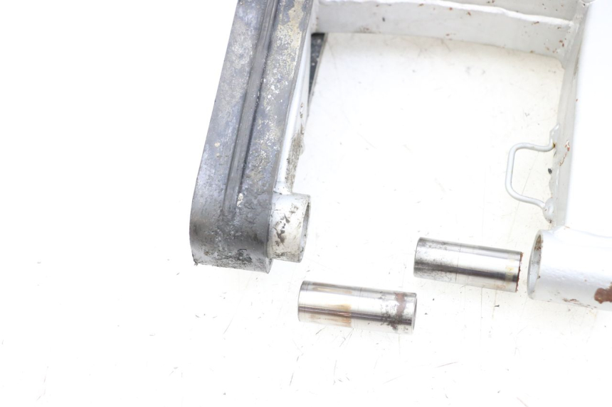 photo de SCHOMMELARM HYOSUNG XRX 125 (2000 - 2008) - Gecontroleerd onderdeel