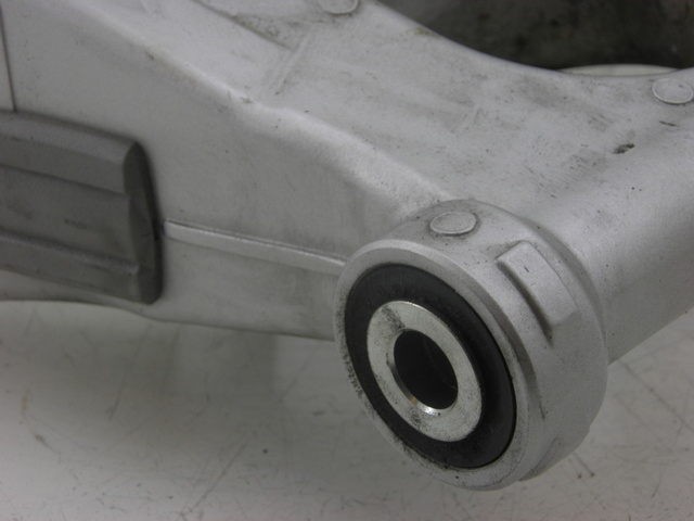 photo de SCHOMMELARM YAMAHA FJR 1300 (2004 - 2005) - Detail van het onderdeel
