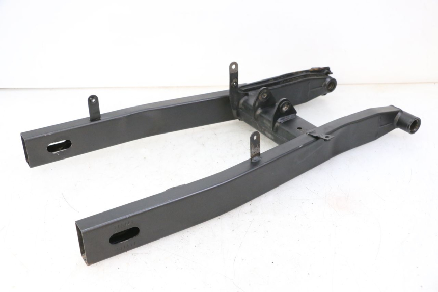 photo de SCHOMMELARM YAMAHA XJ6 600 (2008 - 2016) - Hoofdaanzicht