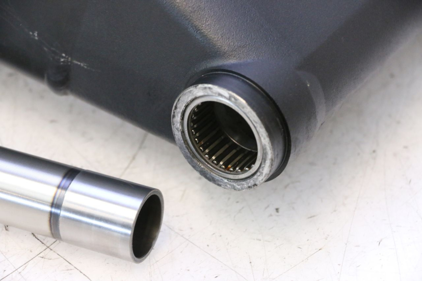 photo de SCHOMMELARM YAMAHA YZF R6 600 (2008 - 2009) - Alternatieve hoek
