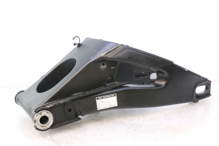 photo de SCHOMMELARM YAMAHA YZF R6 600 (2008 - 2009) - Technische close-up