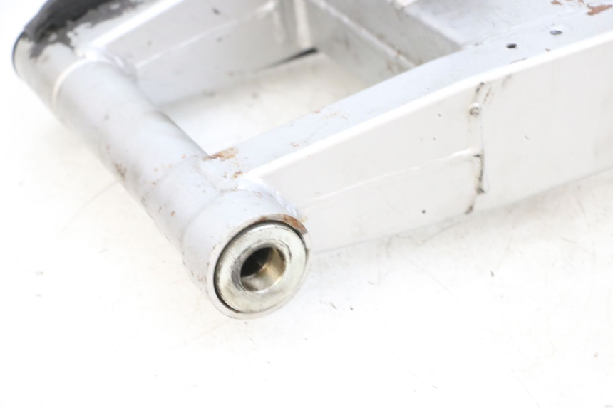 photo de SCHOMMELARM KAWASAKI ZR 7 750 (1999 - 2004) - Alternatieve hoek