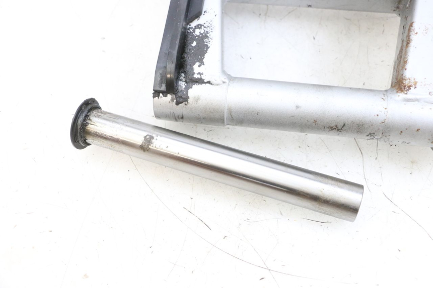 photo de SCHOMMELARM KAWASAKI ZR 7 750 (1999 - 2004) - Andere kijkhoek