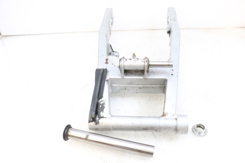 photo de SCHOMMELARM KAWASAKI ZR 7 750 (1999 - 2004) - Bevestigingspunten