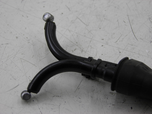 photo de GASKABEL YAMAHA TDM 900 (2004 - 2006) - Detail van het onderdeel