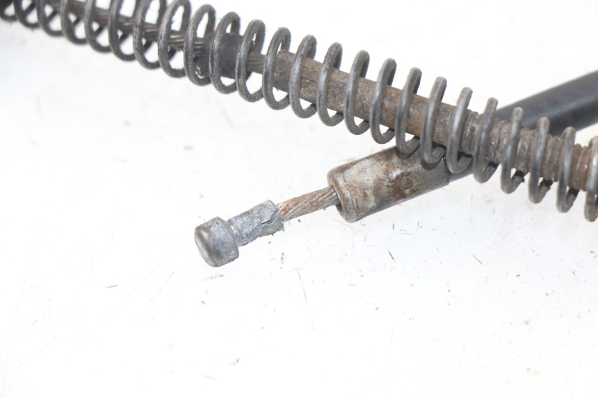 photo de ACHTERREMKABEL YAMAHA BW'S 50 (1999 - 2003) - Detail van het onderdeel