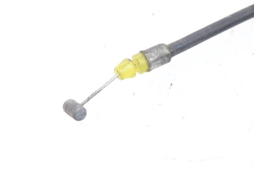 photo de ZADELSLOTKABEL SUZUKI GSX-F GSXF 600 (1998 - 2004) - Detail van het onderdeel