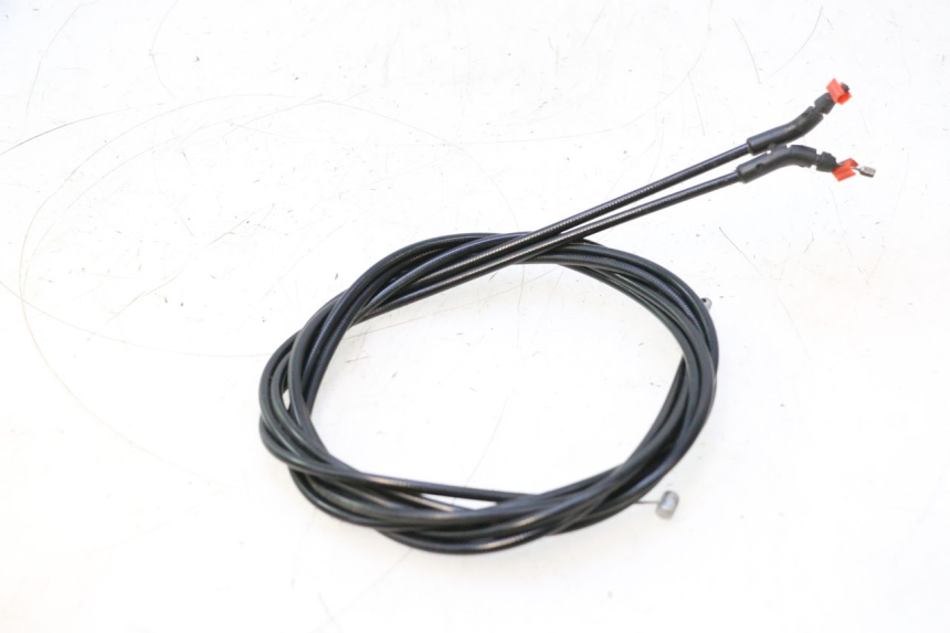 photo de ZADELSLOTKABEL PIAGGIO MP3 LT 400 (2007 - 2012) - Detail van het onderdeel