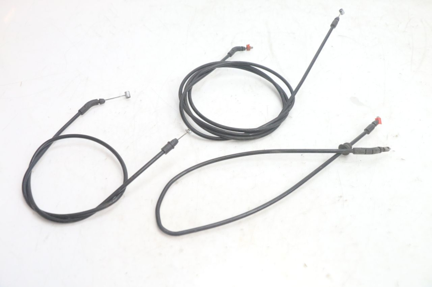 photo de ZADELSLOTKABEL PIAGGIO MP3 125 (2006 - 2014) - Detail van het onderdeel