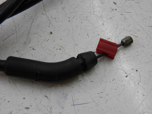 photo de ZADELSLOTKABEL PIAGGIO MP3 RL 125 (2006 - 2014) - Zoom op gebruiksstaat