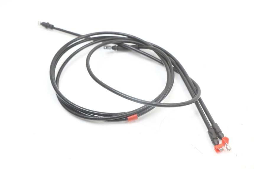 photo de ZADELSLOTKABEL PIAGGIO X10 125 (2012 - 2017) - Detail van het onderdeel