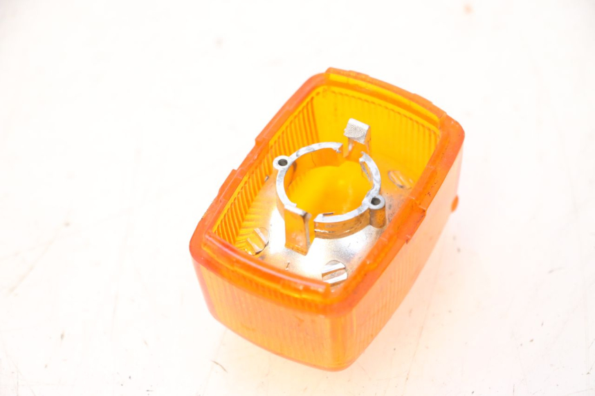 photo de RECHTE ACHTERKNIPPERGLAS YAMAHA SLIDER 50 (1999 - 2004) - Detail van het onderdeel