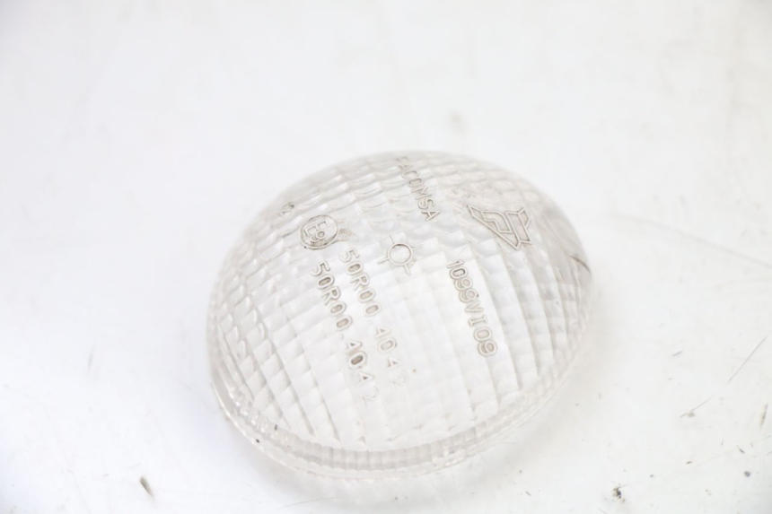 photo de ACHTERLINKS KNIPPERLICHTGLAS PEUGEOT TREKKER TKR 50 (2005 - 2014) - Detail van het onderdeel