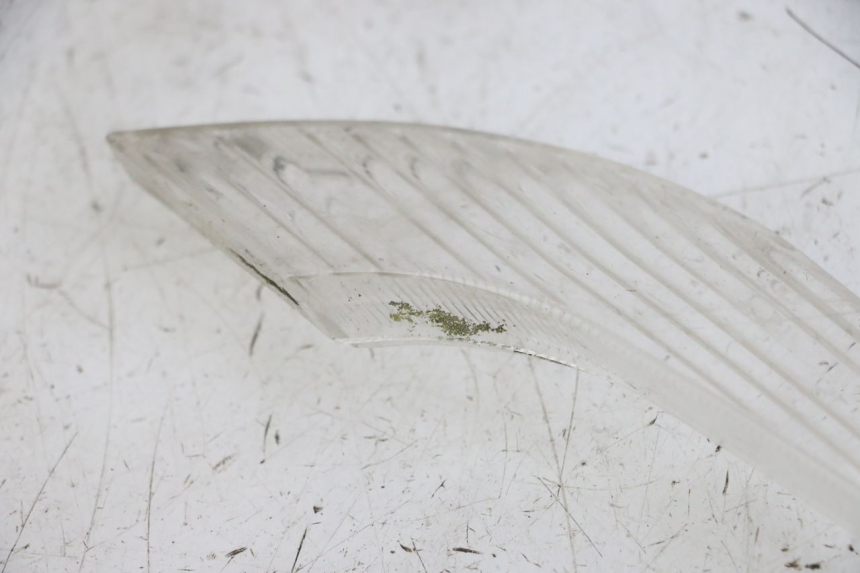 photo de VOORSTE RECHTER KNIPPERLICHTGLAS PEUGEOT VIVACITY NEW 2T 50 (2008 - 2017) - Bevestigingspunten