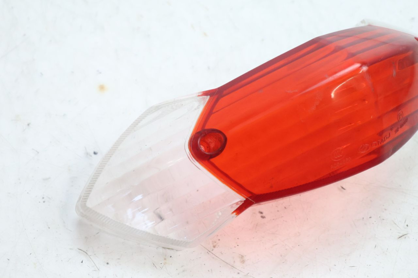 photo de ACHTERLICHTGLAS PEUGEOT KISBEE 2T 50 (2010 - 2017) - Detail van het onderdeel
