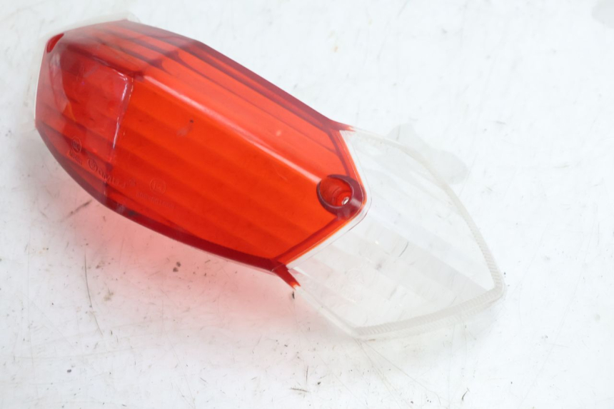 photo de ACHTERLICHTGLAS PEUGEOT KISBEE 2T 50 (2010 - 2017) - Zoom op gebruiksstaat