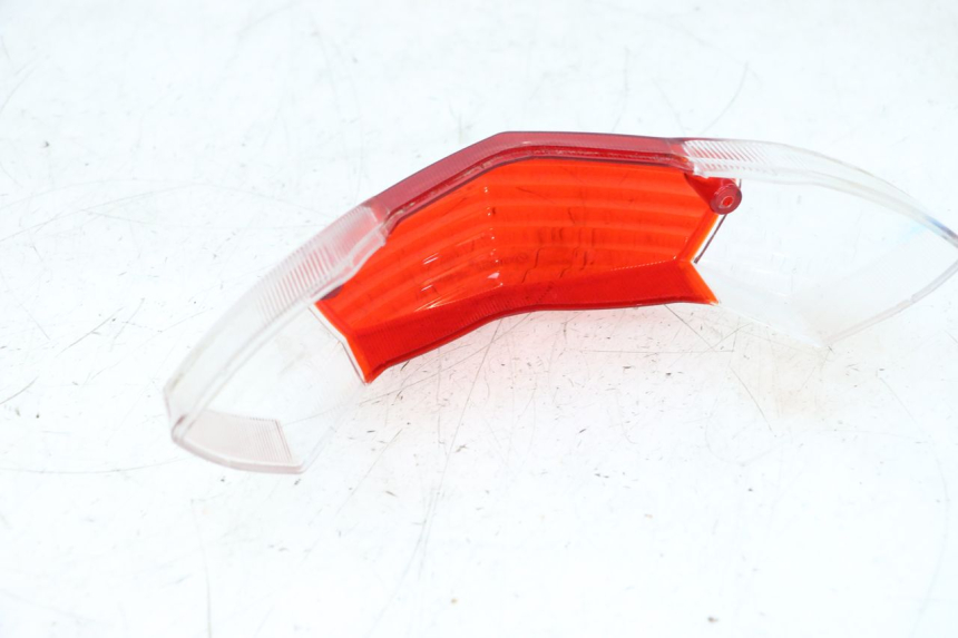 photo de ACHTERLICHTGLAS PEUGEOT KISBEE 4T 50 (2010 - 2017) - Technische close-up