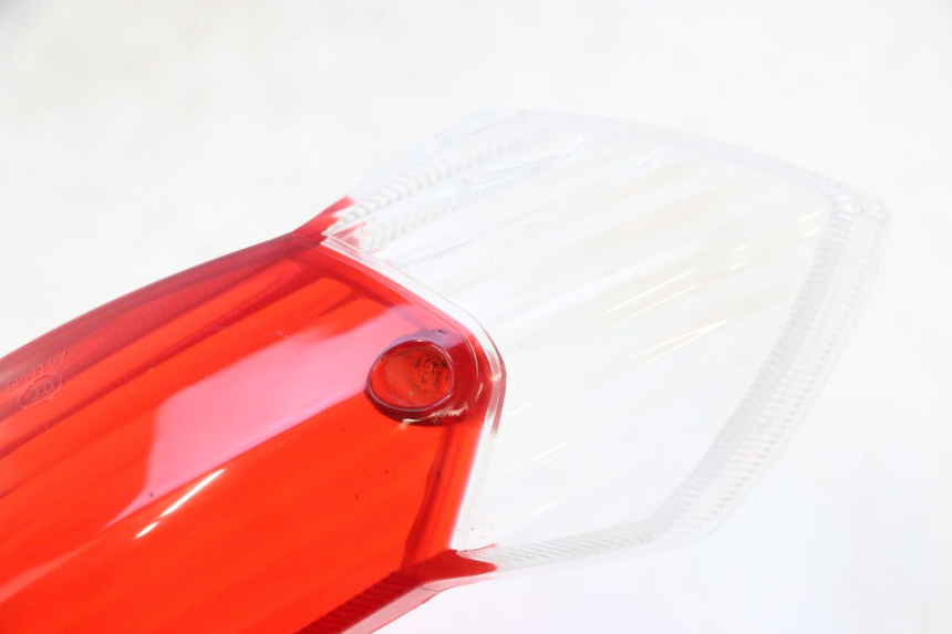 photo de ACHTERLICHTGLAS PEUGEOT KISBEE 4T 50 (2023 - 2026) - Detail van het onderdeel
