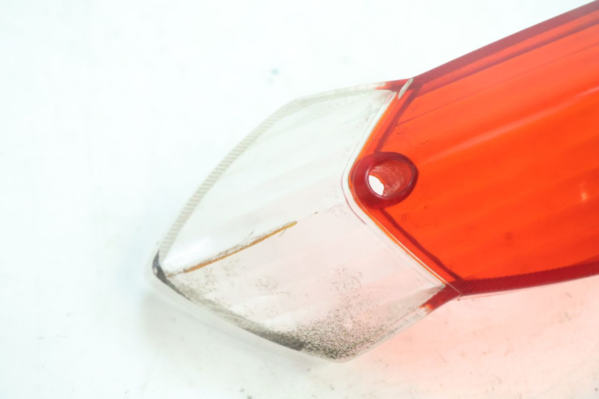 photo de ACHTERLICHTGLAS PEUGEOT KISBEE 4T 50 (2010 - 2017) - Detail van het onderdeel