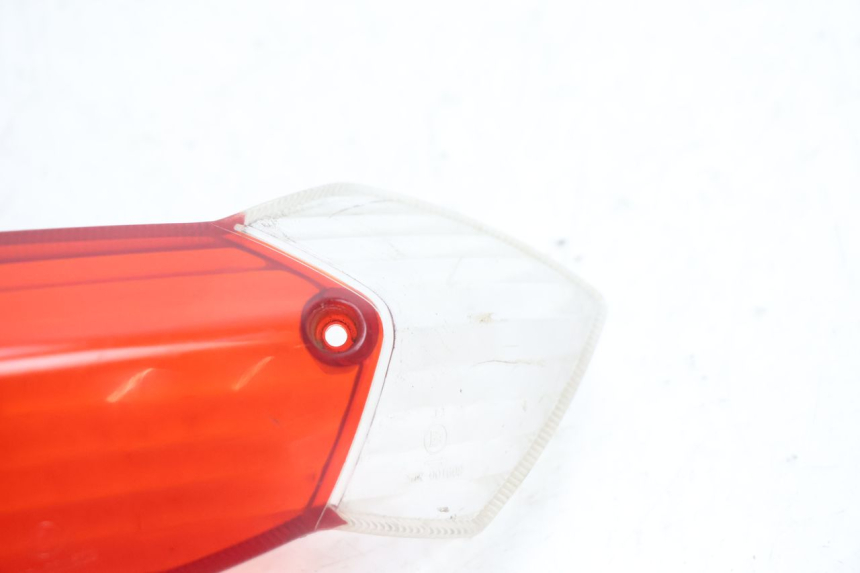 photo de ACHTERLICHTGLAS PEUGEOT KISBEE 4T 50 (2010 - 2017) - Zoom op gebruiksstaat