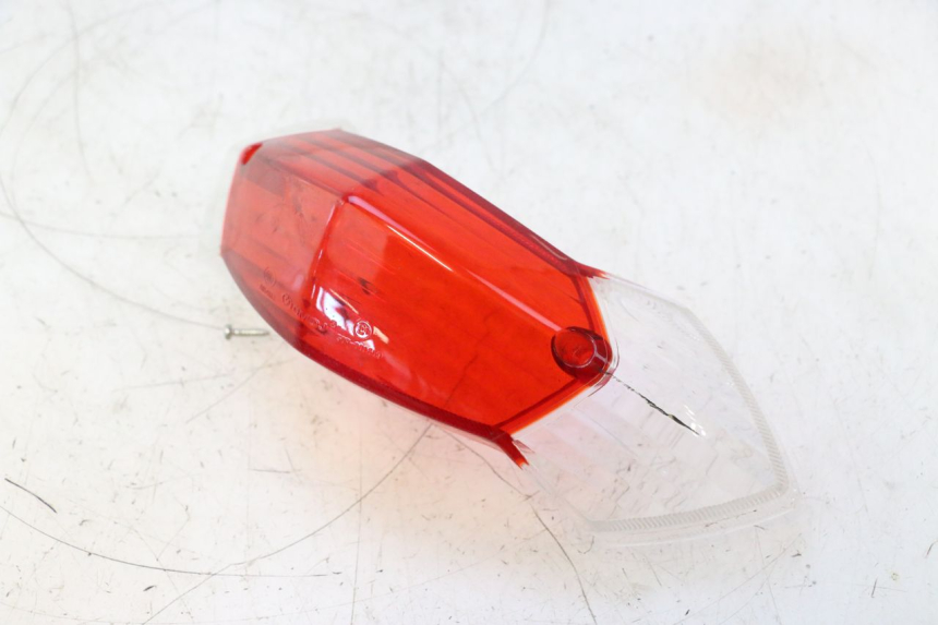 photo de ACHTERLICHTGLAS PEUGEOT KISBEE 4T 50 (2018 - 2022) - Hoofdaanzicht
