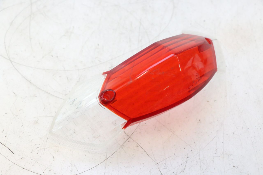 photo de ACHTERLICHTGLAS PEUGEOT KISBEE 4T 50 (2018 - 2022) - Zoom op gebruiksstaat