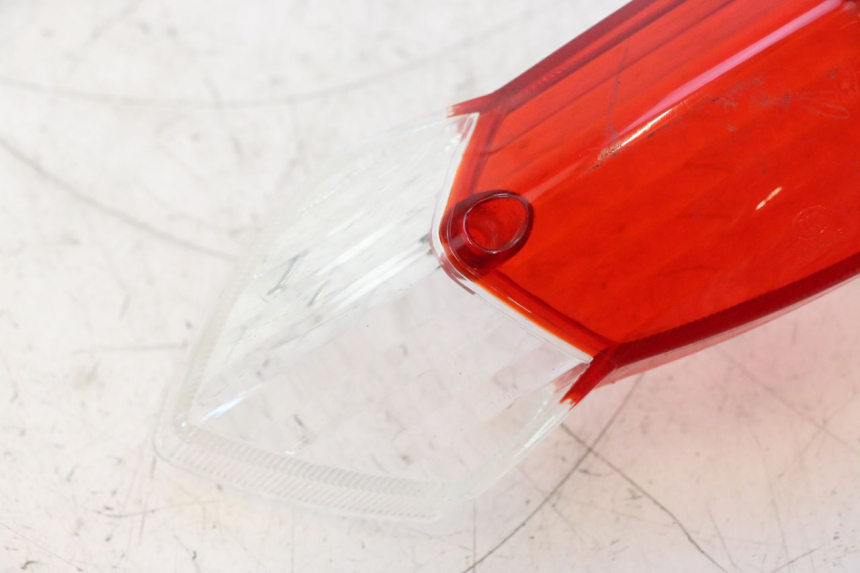 photo de ACHTERLICHTGLAS PEUGEOT KISBEE 4T 50 (2018 - 2022) - Technische close-up
