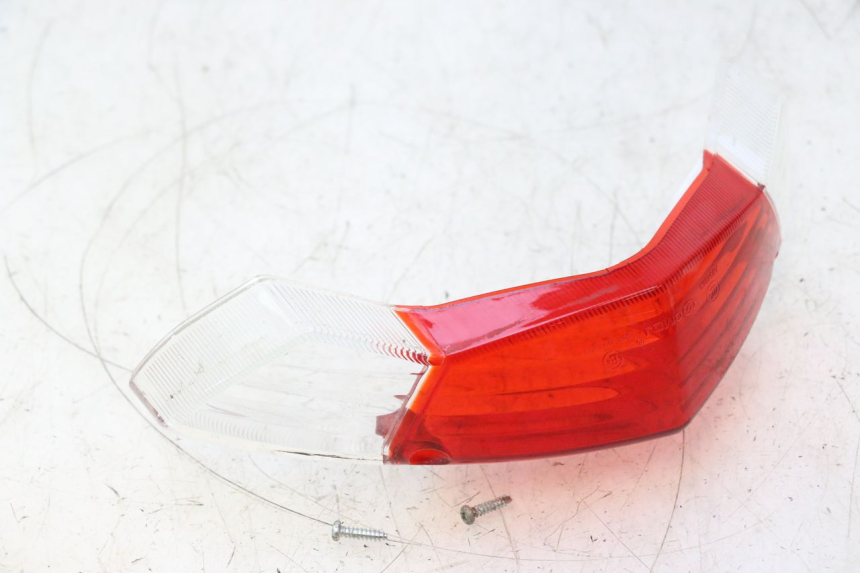 photo de ACHTERLICHTGLAS PEUGEOT KISBEE 4T 50 (2018 - 2022) - Markeringen en referenties