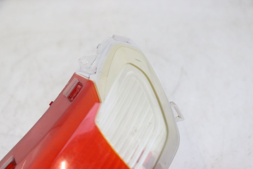photo de ACHTERLICHTGLAS JM MOTORS SANTANA 50 (2014 - 2023) - Zoom op gebruiksstaat