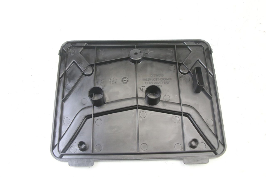 photo de BATTERIJAFDEKKING KYMCO AGILITY 4T 50 (2005 - 2018) - Zoom op gebruiksstaat