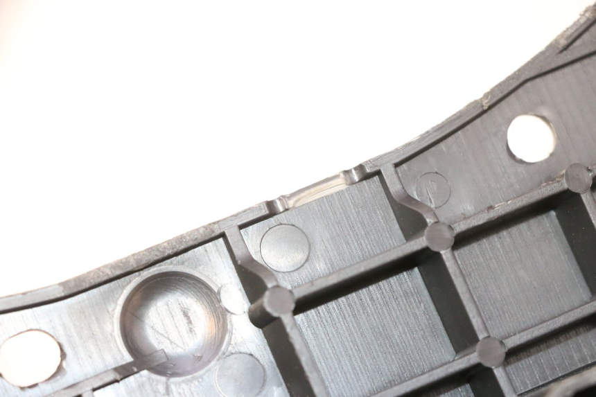 photo de ACCUAFDEKKING SUZUKI BURGMAN 125 (2007 - 2014) - Detail van het onderdeel