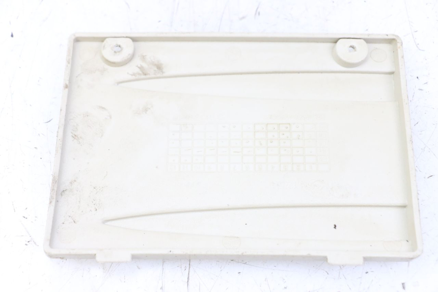 photo de BATTERIJAFDEKKING EUROCKA RETRO 50 (2007 - 2014) - Zoom op gebruiksstaat