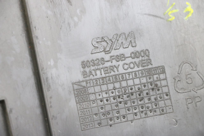 photo de ACCUAFDEKKING SYM FIDDLE 3 III 125 (2014 - 2020) - Detail van het onderdeel