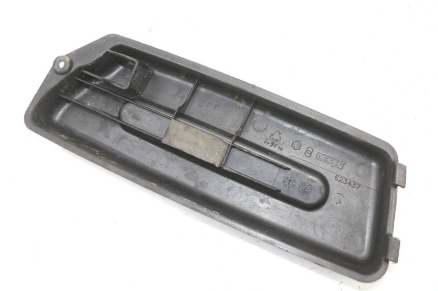 photo de ACCUAFDEKKING PIAGGIO FLY 4T 50 (2004 - 2010) - Andere kijkhoek