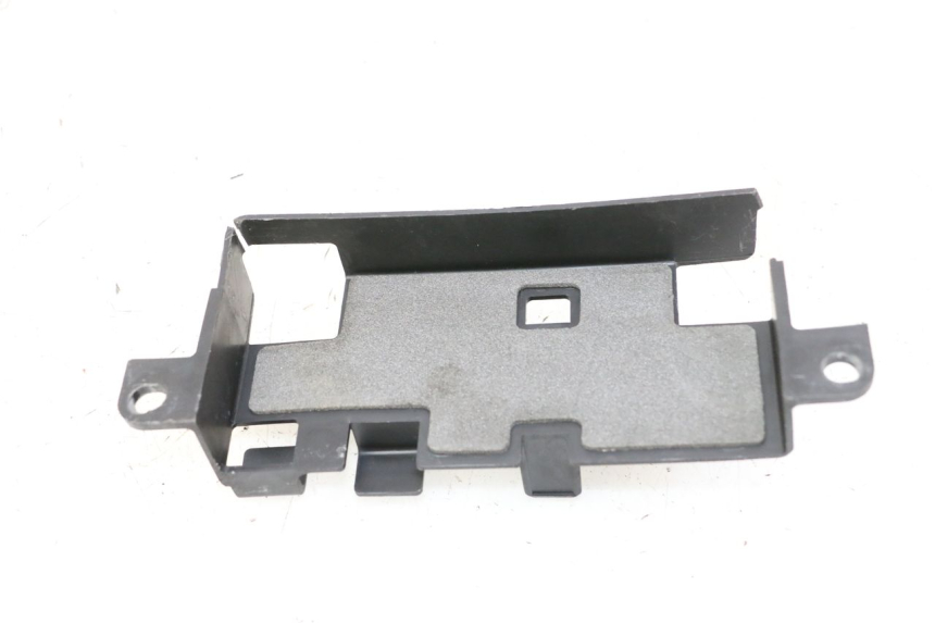 photo de BATTERIJAFDEKKING YAMAHA FZ6 FAZER S2 600 (2007 - 2011) - Technische close-up