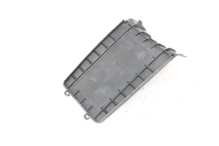 photo de ACCUAFDEKKING PEUGEOT KISBEE 2T 50 (2010 - 2017) - Zoom op gebruiksstaat