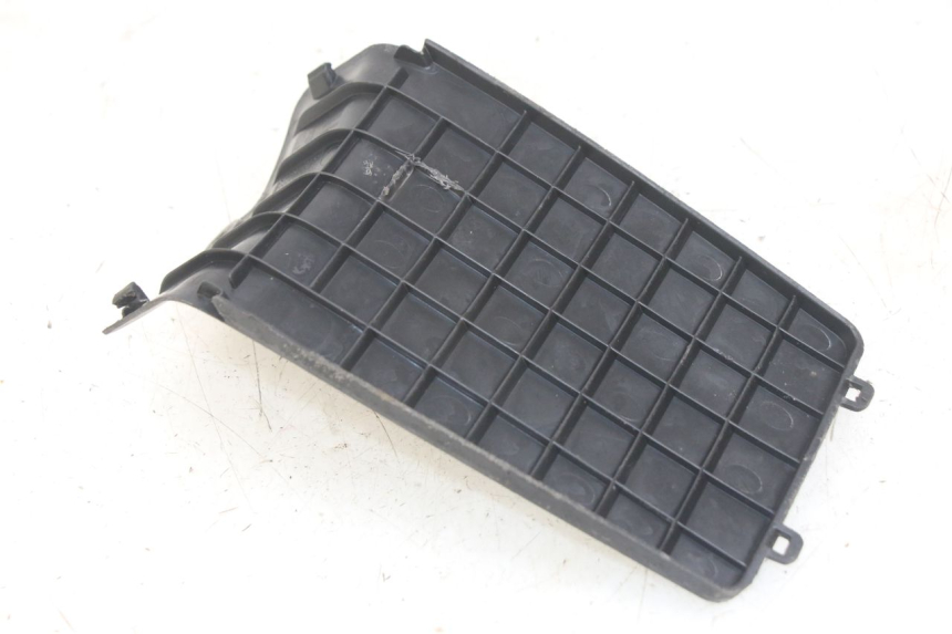 photo de ACCUAFDEKKING PEUGEOT KISBEE 4T 50 (2010 - 2017) - Detail van het onderdeel