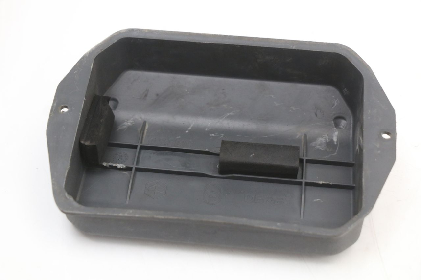 photo de ACCUAFDEKKING PIAGGIO LIBERTY 4T 50 (2018 - 2021) - Zoom op gebruiksstaat