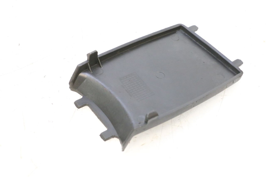 photo de BATTERIJDEKSEL KEEWAY MATRIX RX9 125 (2006 - 2007) - Zoom op gebruiksstaat
