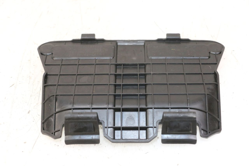 photo de BATTERIJAFDEKKING HONDA PCX (JF57/JF64) 125 (2014 - 2018) - Zoom op gebruiksstaat