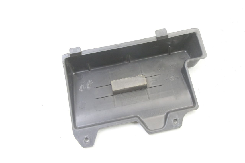 photo de BATTERIJAFDEKKING PIAGGIO ZIP 4T 50 (2018 - 2020) - Zoom op gebruiksstaat