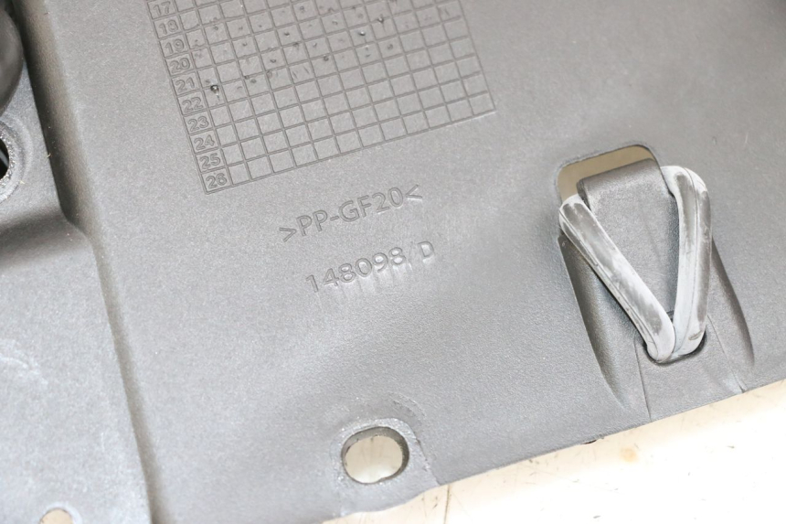 photo de ACCUAFDEKKING ROYAL ENFIELD CONTINENTAL GT 650 (2019 - 2024) - Detail van het onderdeel