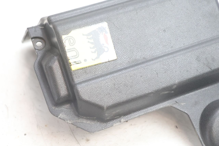 photo de ACCUAFDEKKING APRILIA SR 2T 50 (2012 - 2017) - Detail van het onderdeel